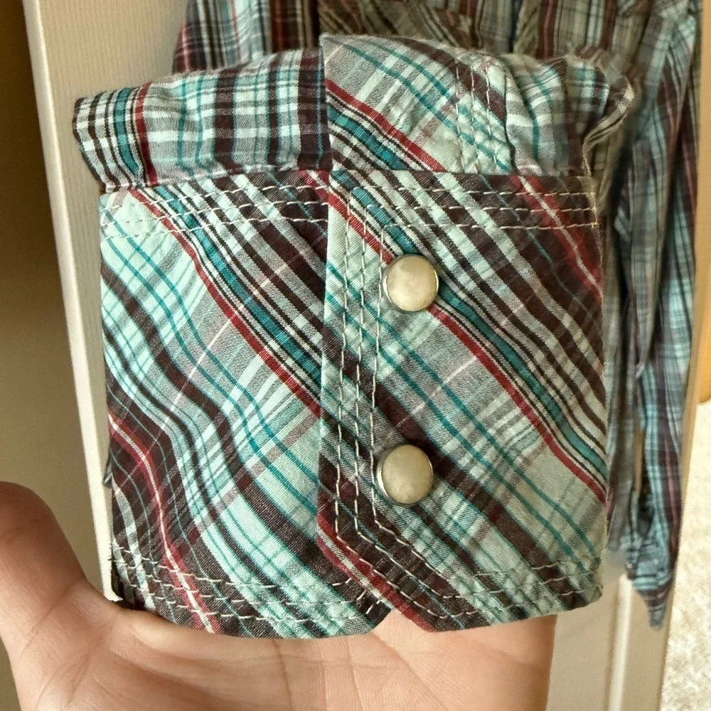 True Religion snap button shirt • Men’s XXL
